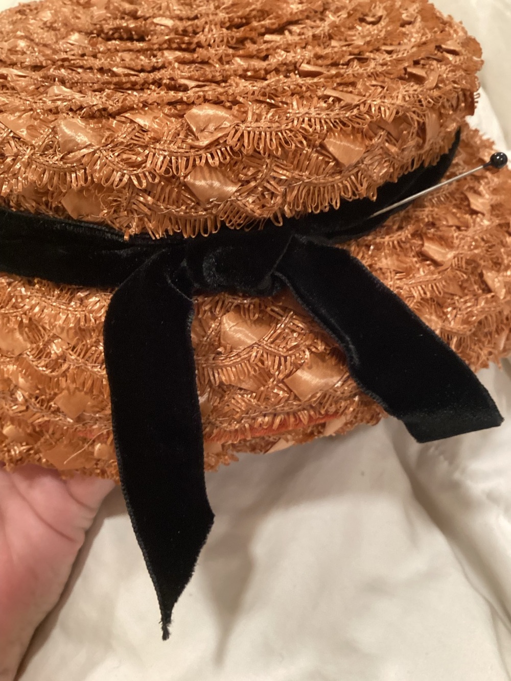 VTG Rawak Facinator Hat.. velvet Bow, 1960s church hats .. Rawak